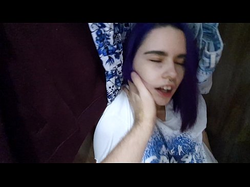 ❤️ Fûn myn suster yn 'e kast en holp har cum ❌ Moaie porno by wy ❌️❤
