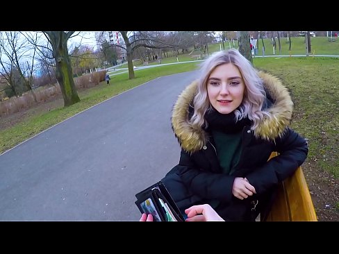❤️ Swallows in frjemdling syn hot cum foar jild - blowjob yn it park troch Eva Elfie ❌ Moaie porno by wy ❌️❤